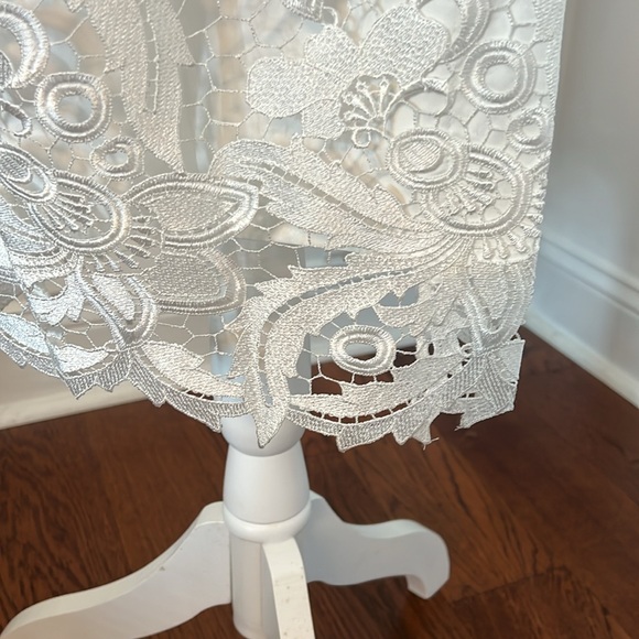 White Lace size 8 Likely women’s Dress - Picture 8 of 11